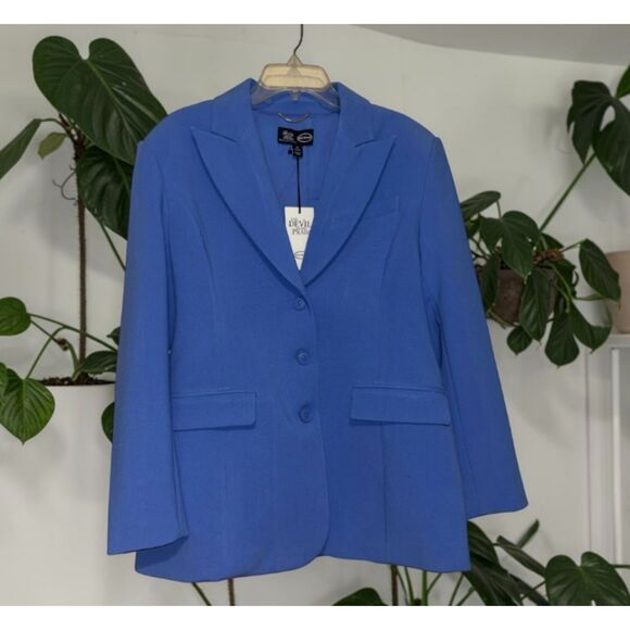 Scoop Jackets & Blazers - Women’s Blue Tailored Button Front Blazer Sizes M & 1X